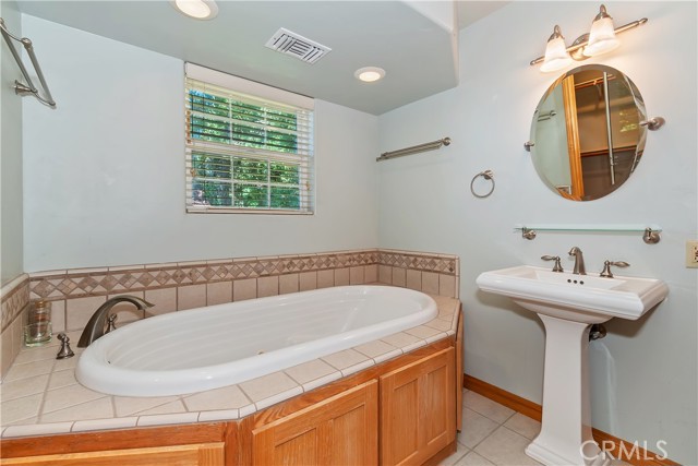 Detail Gallery Image 24 of 44 For 22665 Valley View Dr, Crestline,  CA 92325 - 4 Beds | 3 Baths