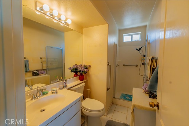13674 Bennington Court, Fontana CA: https://media.crmls.org/medias/73c7182d-a0c2-44ca-8f2d-a513beae7d7c.jpg