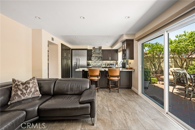 2461 Calle Montella, Tustin CA: https://media.crmls.org/medias/73c725f5-c039-4bbf-9bd7-2c77707a4349.jpg