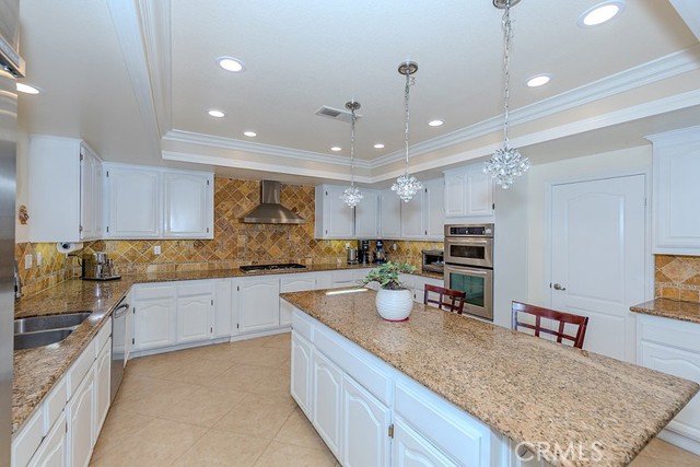 Detail Gallery Image 18 of 40 For 20475 via Infanta, Yorba Linda,  CA 92887 - 4 Beds | 3 Baths