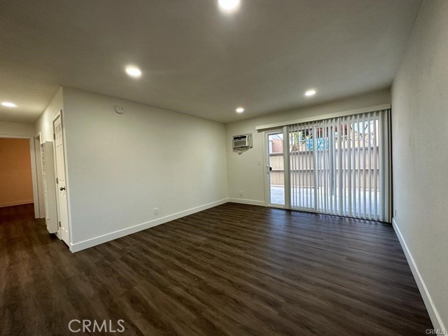 Detail Gallery Image 14 of 15 For 1001 W Stevens Ave #300,  Santa Ana,  CA 92707 - 2 Beds | 1 Baths