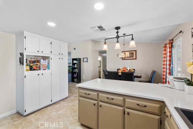 Detail Gallery Image 12 of 33 For 14318 Montecito, Victorville,  CA 92395 - 3 Beds | 2 Baths