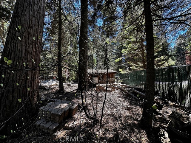 Detail Gallery Image 27 of 33 For 28547 Sycamore Dr, Lake Arrowhead,  CA 92385 - 2 Beds | 1 Baths
