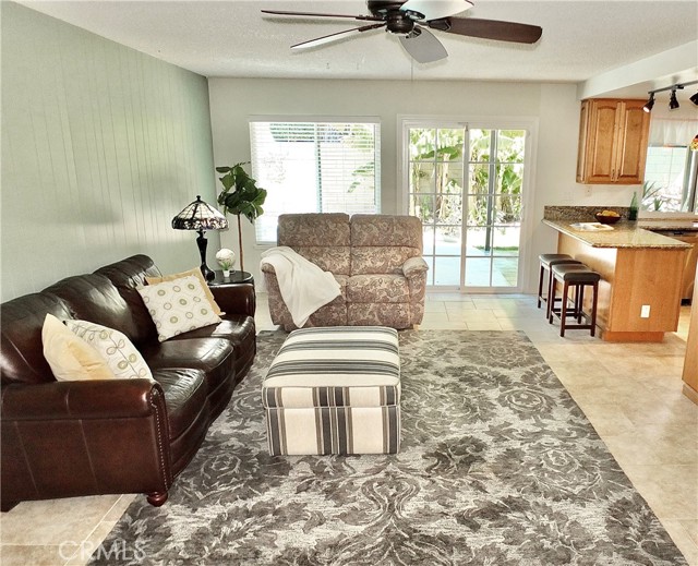 Detail Gallery Image 2 of 42 For 16070 Caribou St, Fountain Valley,  CA 92708 - 4 Beds | 2 Baths