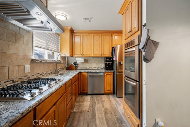 23921 Hamlin Street, West Hills CA: https://media.crmls.org/medias/73c9b6cc-eb3c-4c9e-a1c8-44dfc8120c2c.jpg