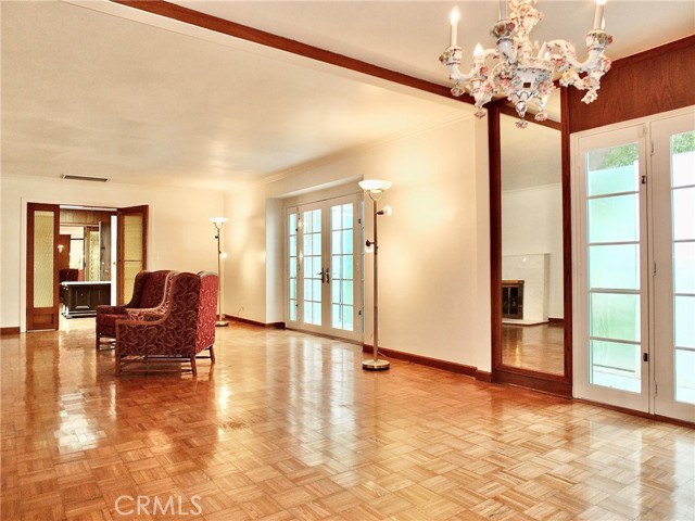5510 E La Pasada E Street, Long Beach CA: https://media.crmls.org/medias/73c9c966-ff5a-49dd-8775-b9edbae2e2bb.jpg