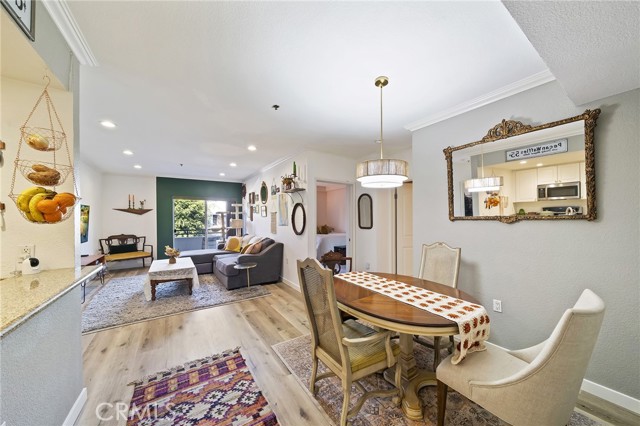 Detail Gallery Image 7 of 22 For 838 Pine Ave #211,  Long Beach,  CA 90813 - 2 Beds | 2 Baths
