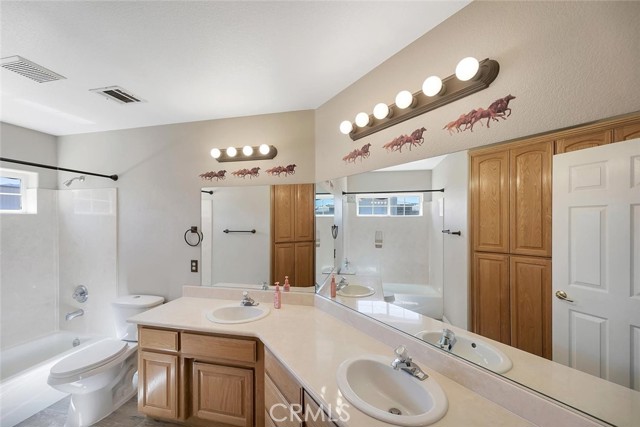 Detail Gallery Image 27 of 60 For 40028 25th, Palmdale,  CA 93551 - 4 Beds | 3 Baths