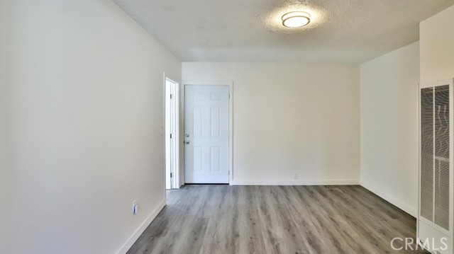 515 S Van Ness Avenue, Santa Ana CA: https://media.crmls.org/medias/73ca7081-d8eb-4885-939d-4c9b6ce09bf4.jpg