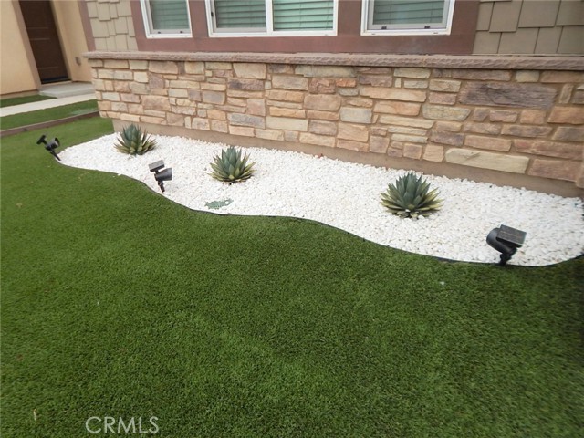 Detail Gallery Image 2 of 21 For 2787 E Edmonton, Ontario,  CA 91761 - 4 Beds | 2 Baths