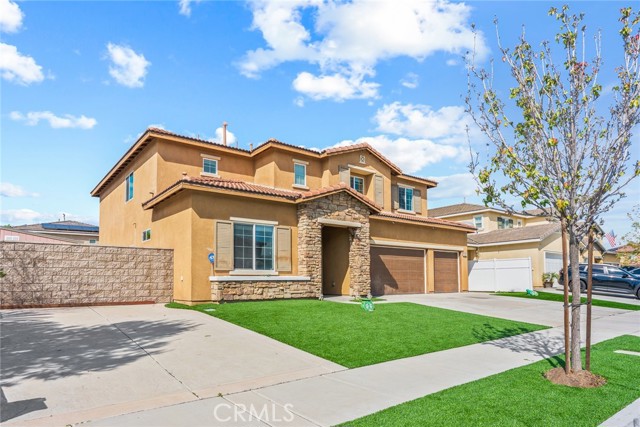 Detail Gallery Image 3 of 49 For 4759 Brison Ct, Jurupa Valley,  CA 91752 - 5 Beds | 3 Baths