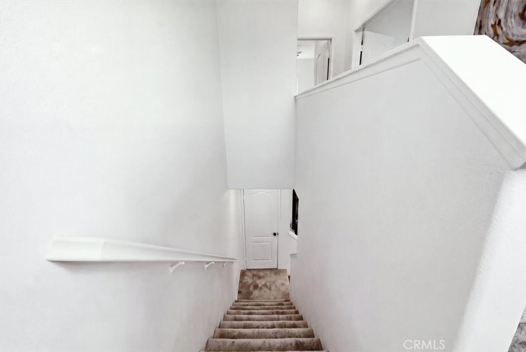 https://media.crmls.org/medias/73cd44ca-2313-4f71-a4cb-25a852d18c9f.jpg?preset=X-Large
