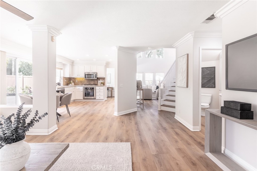 MLS #OC25156927 img 14