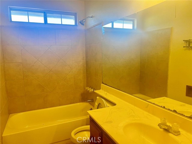 Detail Gallery Image 10 of 18 For 7106 California City Blvd, California City,  CA 93505 - 4 Beds | 2 Baths