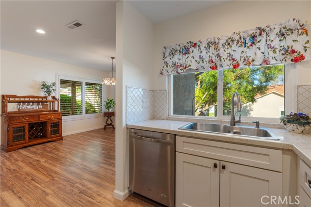 28332 Zarza, Mission Viejo CA: https://media.crmls.org/medias/73ce5db5-7047-4c73-b025-5090ca56ab7a.jpg
