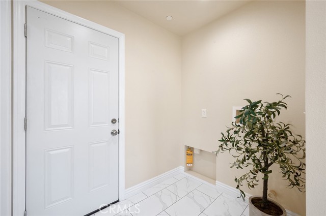 Detail Gallery Image 18 of 51 For 1920 C St, La Verne,  CA 91750 - 4 Beds | 2/1 Baths