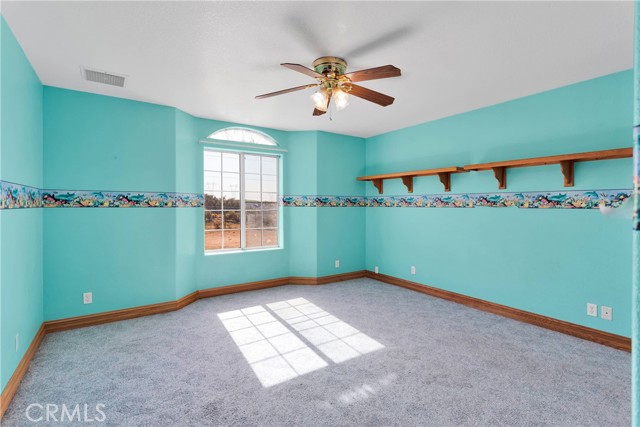 8381 White Road, Phelan CA: https://media.crmls.org/medias/73d0f8bf-31f9-4065-83c8-34d17a5a4e30.jpg