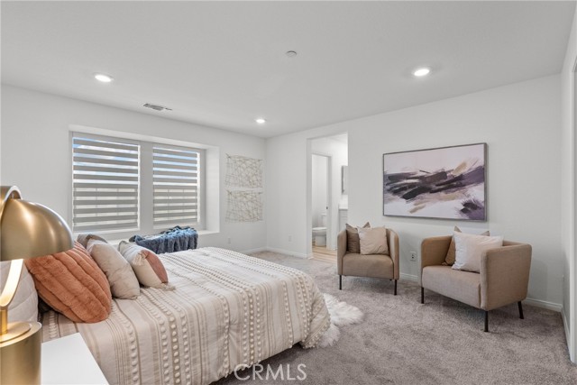 3981 E Huntington Street, Ontario CA: https://media.crmls.org/medias/73d148e0-dfcc-409e-8550-cc7cfc64c8b0.jpg