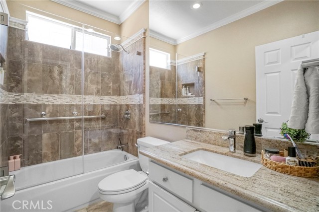 Detail Gallery Image 14 of 30 For 586 Grass Valley St, Simi Valley,  CA 93065 - 4 Beds | 3 Baths
