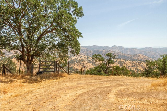 35032 George Smith Road, Squaw Valley CA: https://media.crmls.org/medias/73d45090-f210-47e3-a032-c974aec47b72.jpg