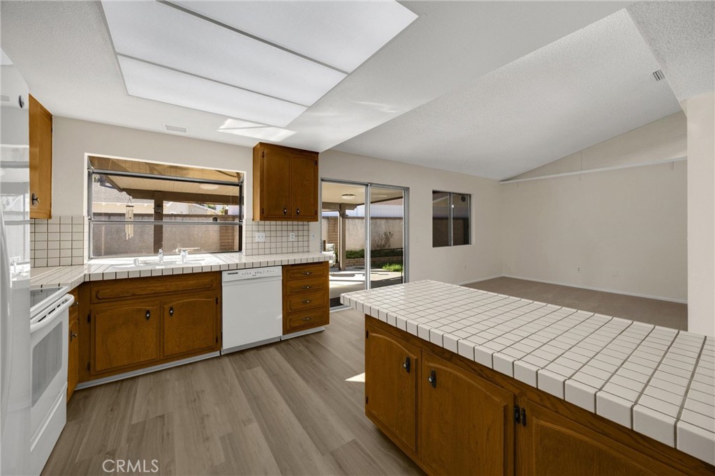 MLS #WS25277903 image #13