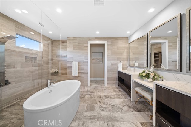 Detail Gallery Image 42 of 75 For 83 Lunar, Irvine,  CA 92618 - 5 Beds | 6/1 Baths