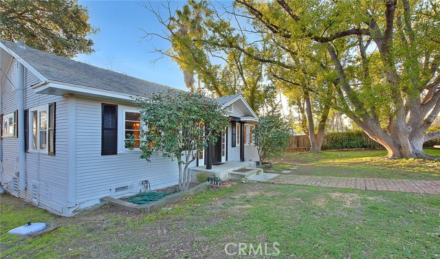 Front yard view