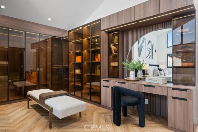 Detail Gallery Image 17 of 51 For 15631 Sunburst Ln, Huntington Beach,  CA 92647 - 5 Beds | 3/1 Baths