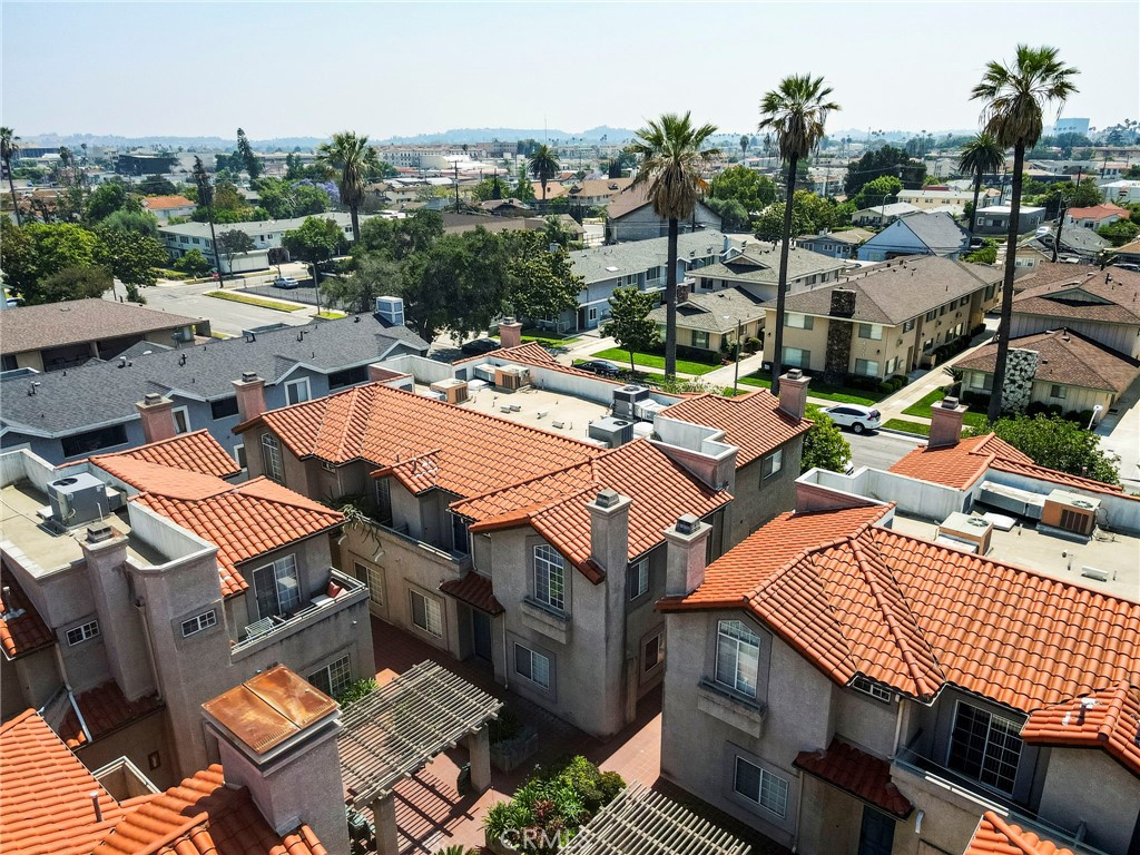 https://media.crmls.org/medias/73d79235-7110-4fbf-9152-dc149f460933.jpg?preset=X-Large