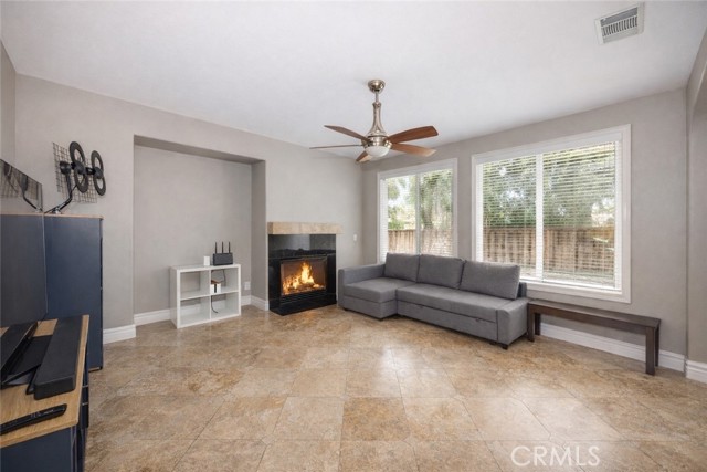 Detail Gallery Image 9 of 36 For 11964 Limestone Ct, Yucaipa,  CA 92399 - 3 Beds | 2/1 Baths