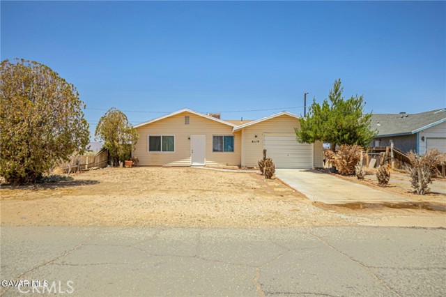 8119 Walpole Avenue, California City CA: https://media.crmls.org/medias/73d7cd15-4ccf-42ab-80a6-80e8efd751ee.jpg