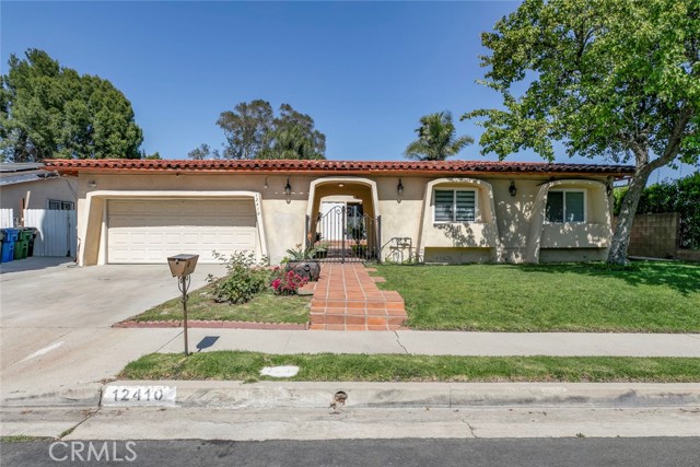 12410 Mclennan Avenue, Granada Hills CA: https://media.crmls.org/medias/73d9434d-0c8a-44b9-864e-d6970209aa71.jpg
