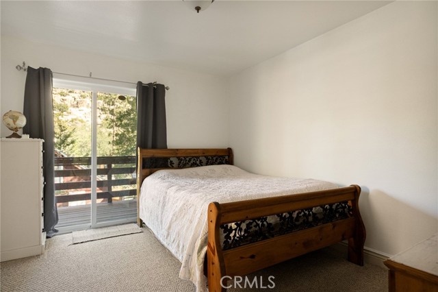 32784 Richmond Drive, Running Springs CA: https://media.crmls.org/medias/73d956bb-c0f6-4454-b6b6-c4acf5dadba0.jpg