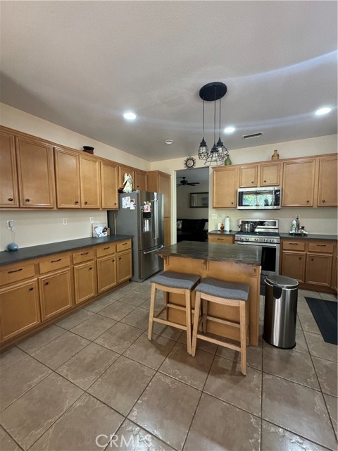 Detail Gallery Image 6 of 29 For 36604 Bay Hill Dr, Beaumont,  CA 92223 - 3 Beds | 2 Baths