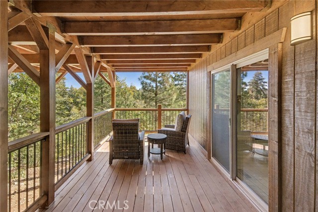 1658 Tuolumne Road, Big Bear City CA: https://media.crmls.org/medias/73d992e6-fb7d-47f3-b8ab-e51e1c12a139.jpg