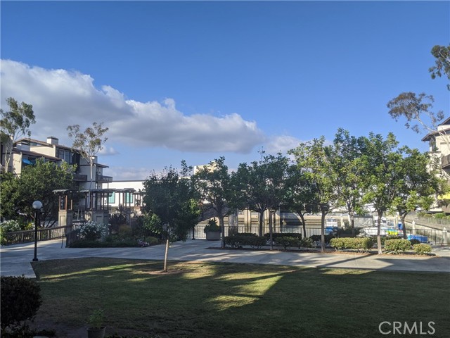 8103 Marina Pacifica Dr, Long Beach, CA 90803