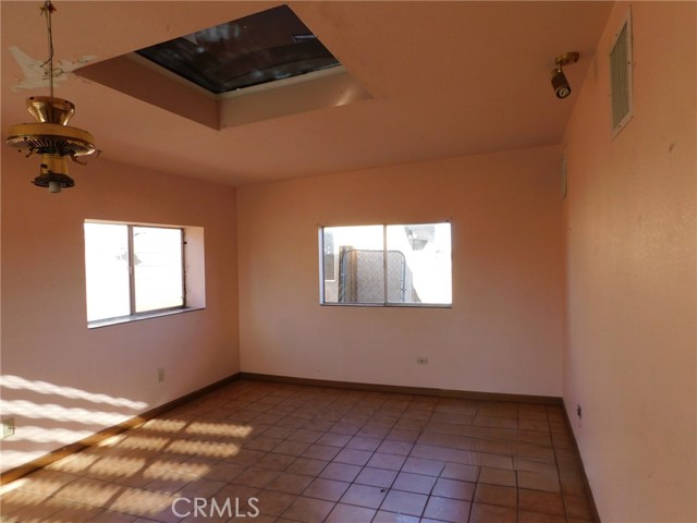 Detail Gallery Image 9 of 24 For 71762 El Paseo, Twentynine Palms,  CA 92277 - 3 Beds | 2 Baths