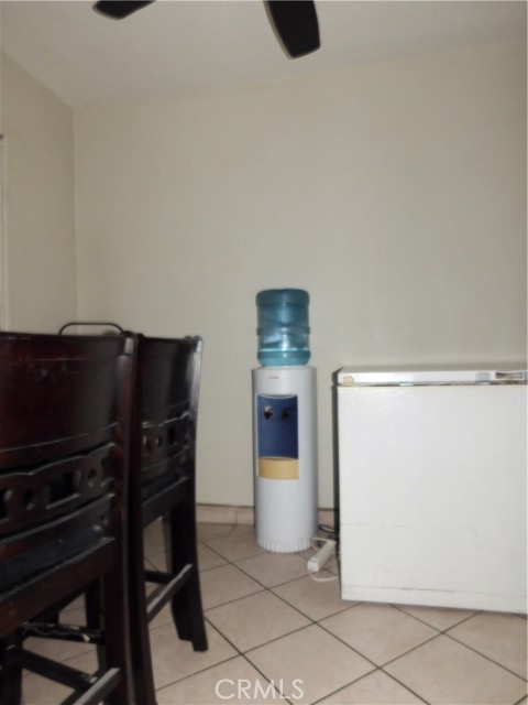 1319 S Downey Road, Los Angeles CA: https://media.crmls.org/medias/73dbea44-2546-43e4-98c4-0429e59ed88e.jpg