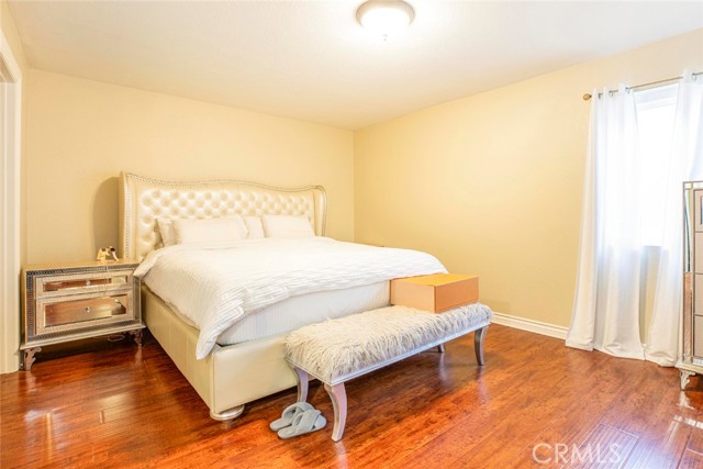 Detail Gallery Image 11 of 21 For 7625 Reseda Blvd #105,  Reseda,  CA 91335 - 3 Beds | 2 Baths