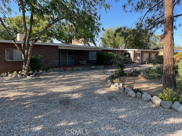 Detail Gallery Image 2 of 23 For 13127 E Avenue W11, Pearblossom,  CA 93553 - 3 Beds | 1 Baths