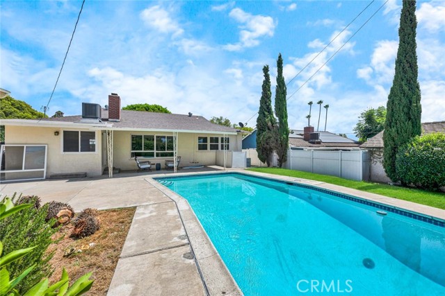 1119 N Lincoln Avenue, Fullerton CA: https://media.crmls.org/medias/73de93ba-5ec6-4275-801e-19242a8efa74.jpg