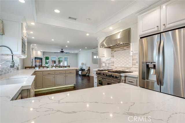 21192 Richmond Circle, Huntington Beach CA: https://media.crmls.org/medias/73deb7c8-6b11-4ce4-b649-5ca52c1321da.jpg