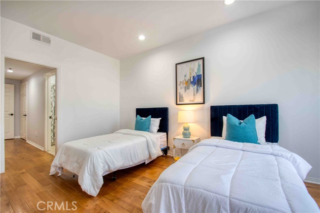 Drew Fenton | 12011 Goshen Los Angeles CA | MLS: 7466381 Drew Fenton | 12011 Goshen Los Angeles CA | MLS: 7466381