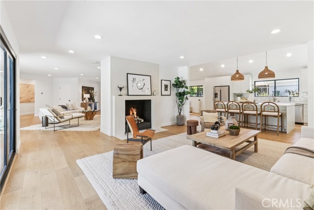 Detail Gallery Image 9 of 24 For 3389 Wrightview Pl, Studio City,  CA 91604 - 3 Beds | 3/1 Baths