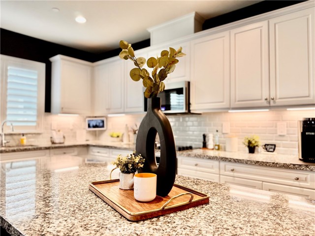 28382 Hopscotch Drive, Menifee CA: https://media.crmls.org/medias/73e0a806-854b-411d-afa9-0e1fcea60ead.jpg