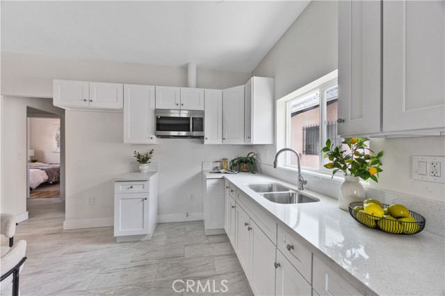 123 W 56th Street, Los Angeles CA: https://media.crmls.org/medias/73e10a58-ac0c-473d-888a-d2f1334d16f3.jpg