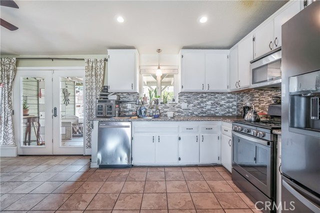 Detail Gallery Image 11 of 36 For 17133 Mesquite Rd, Apple Valley,  CA 92307 - 3 Beds | 2 Baths