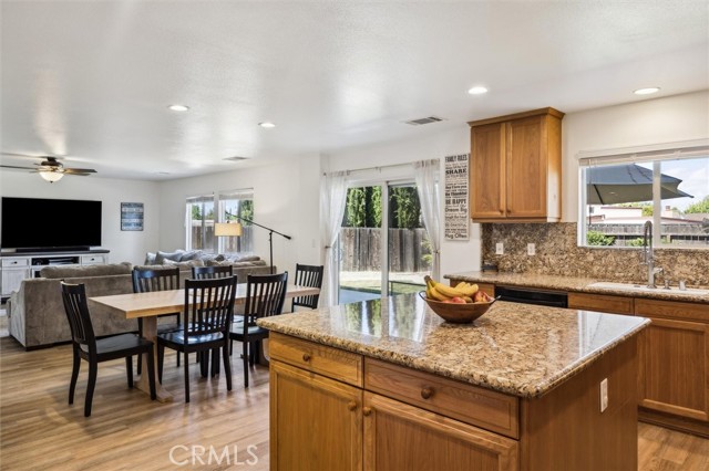 Detail Gallery Image 16 of 51 For 2304 Latigo Ct, Paso Robles,  CA 93446 - 5 Beds | 3 Baths