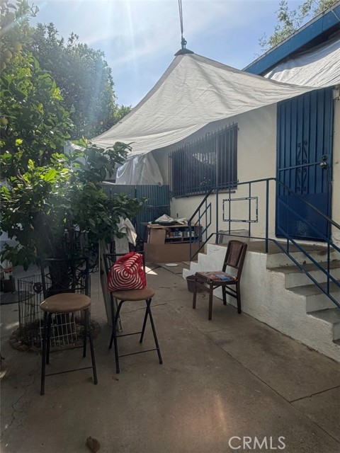 Detail Gallery Image 2 of 5 For 2468 W Avenue 32, Los Angeles,  CA 90065 - – Beds | – Baths