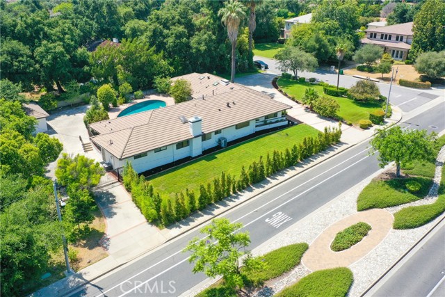 6 Woodland Lane, Arcadia CA: https://media.crmls.org/medias/73e18688-ecd6-4d51-8c6c-bb1173d4d51e.jpg